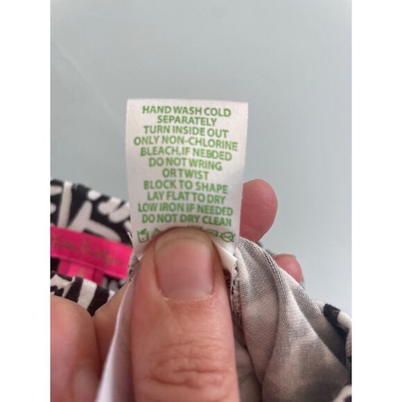 Lilly Pulitzer women’s Small elastic waist wide leg pant B&W pineapple print - Picture 5 of 6